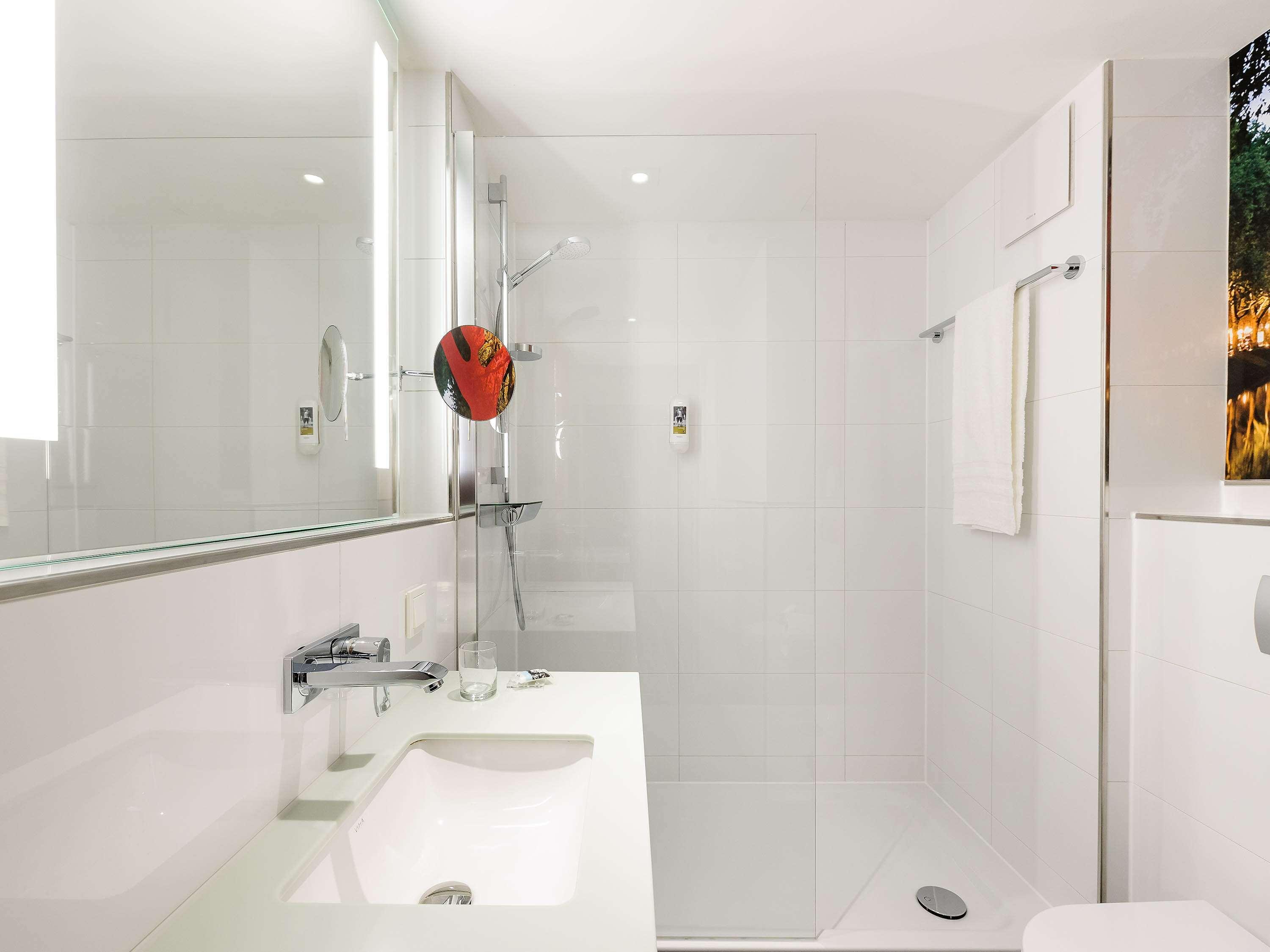 Mercure Hotel Duesseldorf Zentrum Экстерьер фото